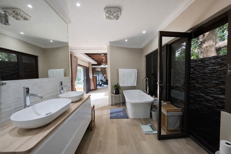 6 Bedroom Property for Sale in Cashan North West